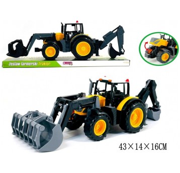 TRAKTOR Z MASZYNĄ